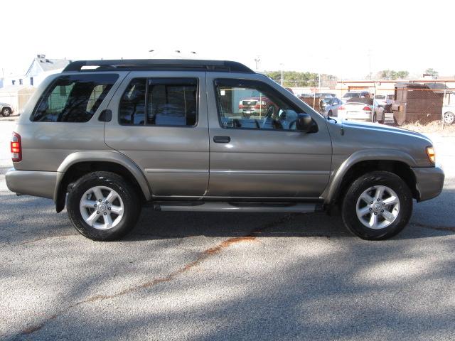 Nissan Pathfinder 2003 photo 1