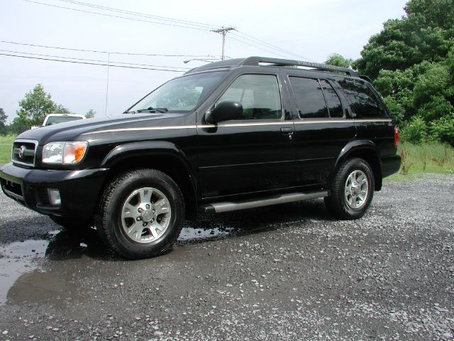 Nissan Pathfinder 2004 photo 4