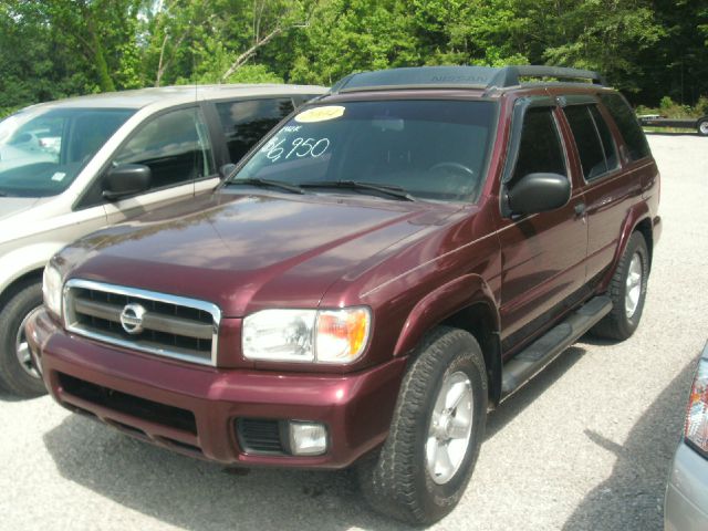 Nissan Pathfinder 2004 photo 2