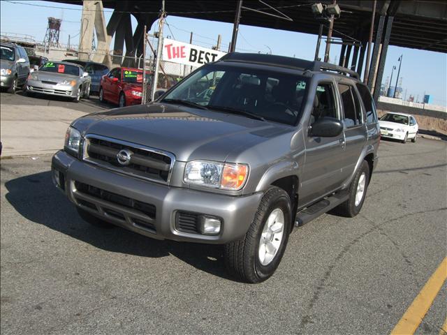 Nissan Pathfinder 2004 photo 2