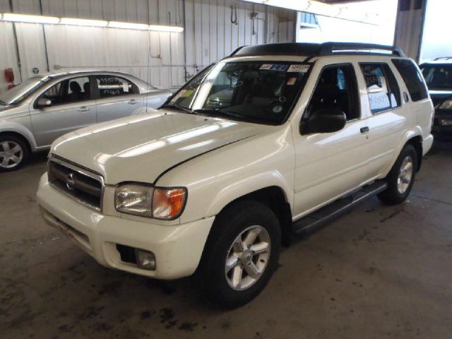 Nissan Pathfinder 2004 photo 4