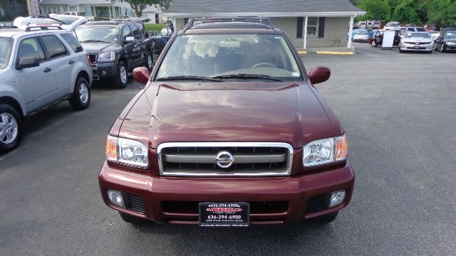 Nissan Pathfinder 2004 photo 1