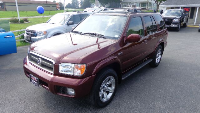 Nissan Pathfinder 2004 photo 2