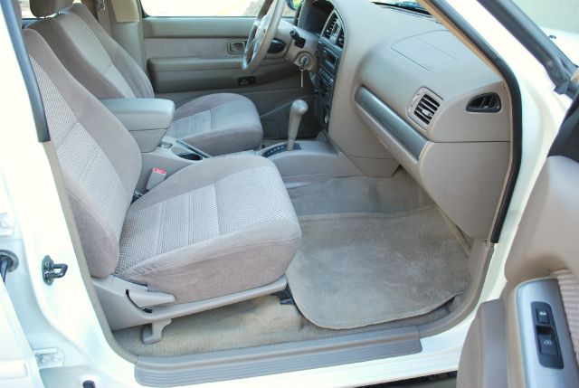 Nissan Pathfinder 2004 photo 11