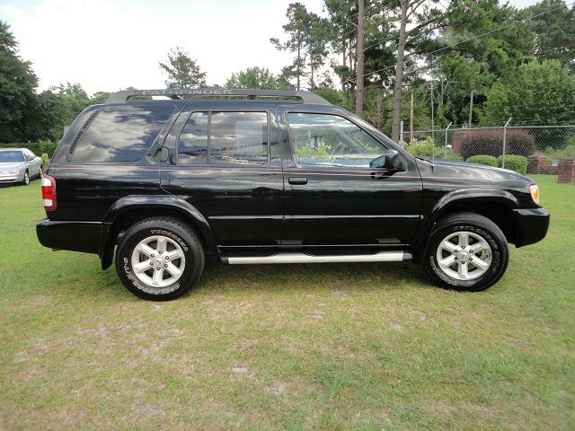 Nissan Pathfinder 2004 photo 18