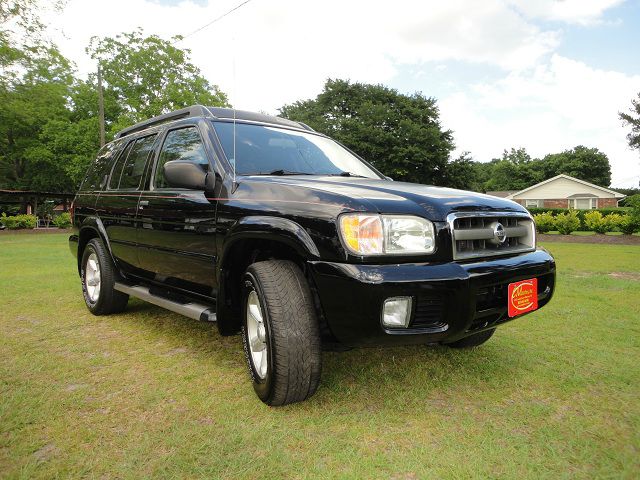 Nissan Pathfinder 2004 photo 23