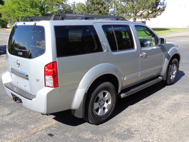 Nissan Pathfinder 2005 photo 8