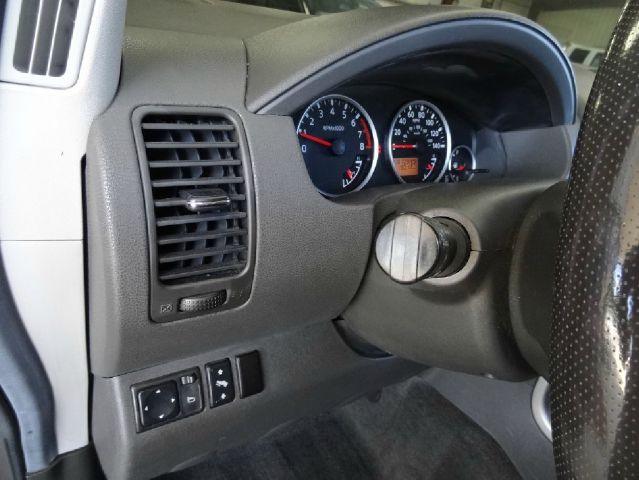 Nissan Pathfinder 2005 photo 10