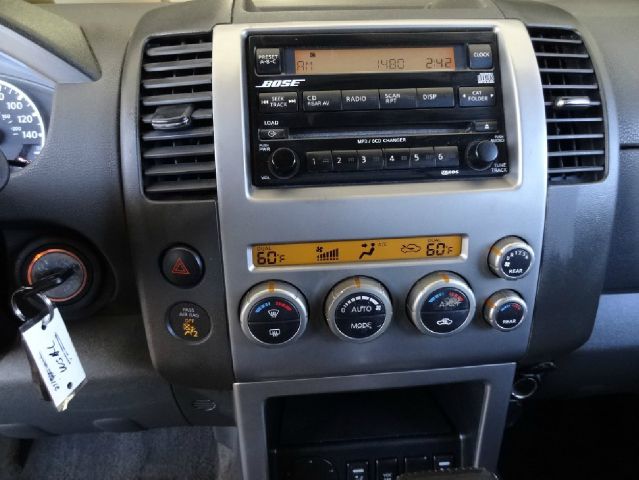 Nissan Pathfinder 2005 photo 28