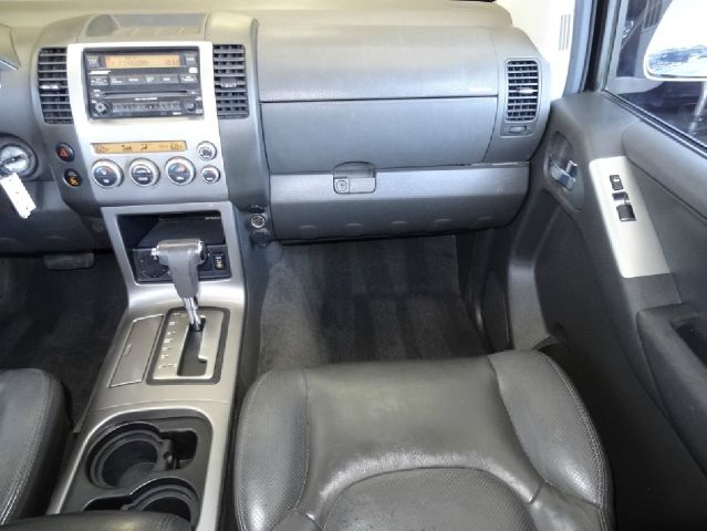 Nissan Pathfinder 2005 photo 29