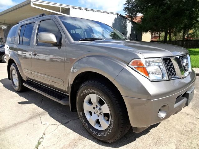 Nissan Pathfinder 2005 photo 35