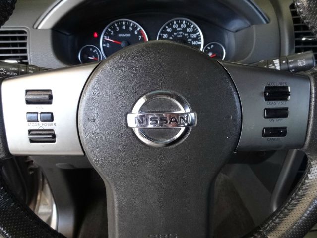 Nissan Pathfinder 2005 photo 4