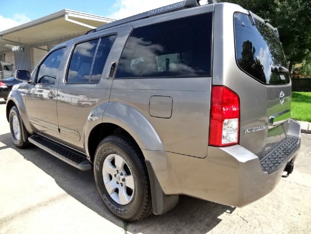 Nissan Pathfinder 2005 photo 47