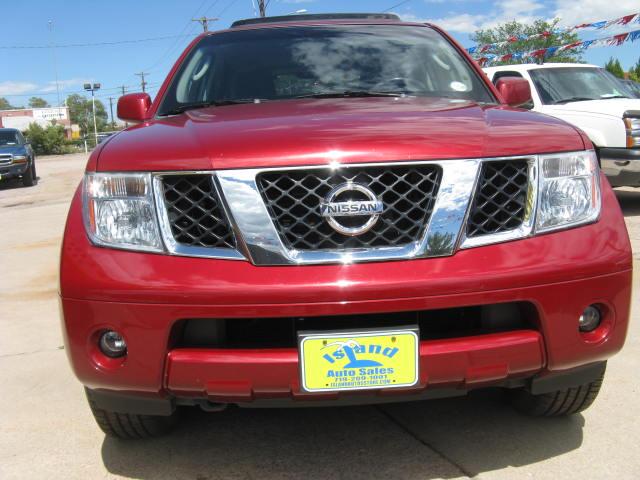 Nissan Pathfinder 2005 photo 3