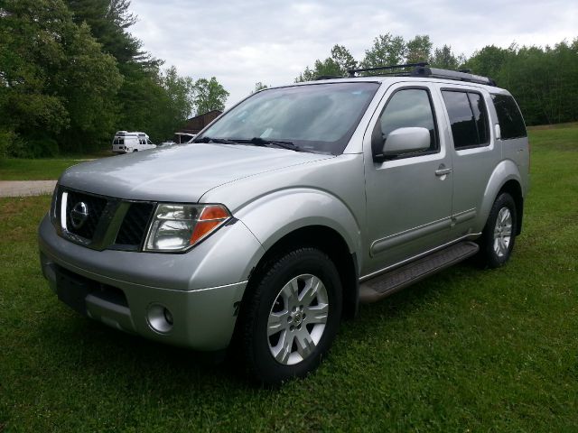 Nissan Pathfinder 2005 photo 7