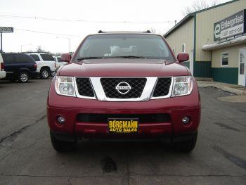 Nissan Pathfinder 2005 photo 1