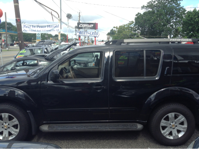 Nissan Pathfinder 2005 photo 4