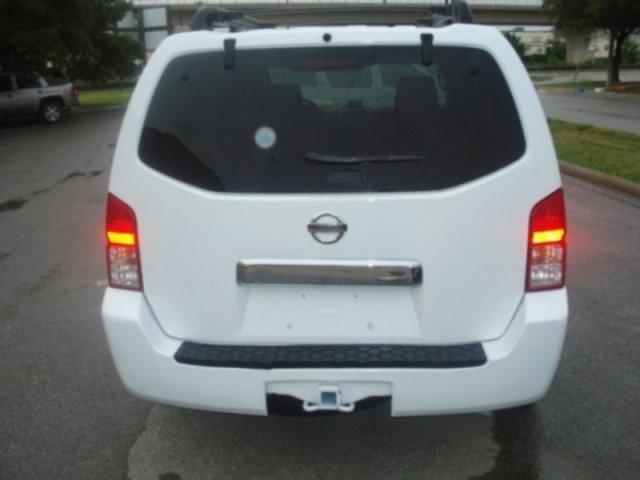 Nissan Pathfinder 2005 photo 3