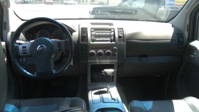 Nissan Pathfinder EX-L W/ DVD System SUV