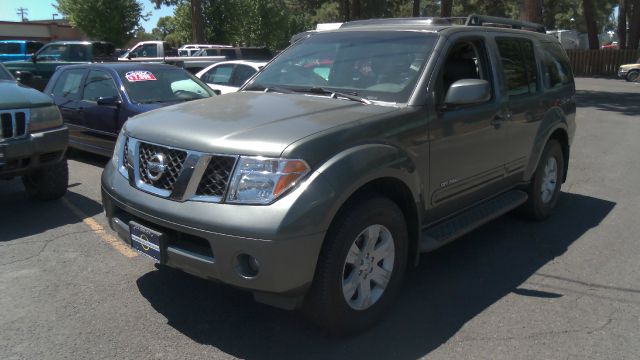 Nissan Pathfinder 2005 photo 4