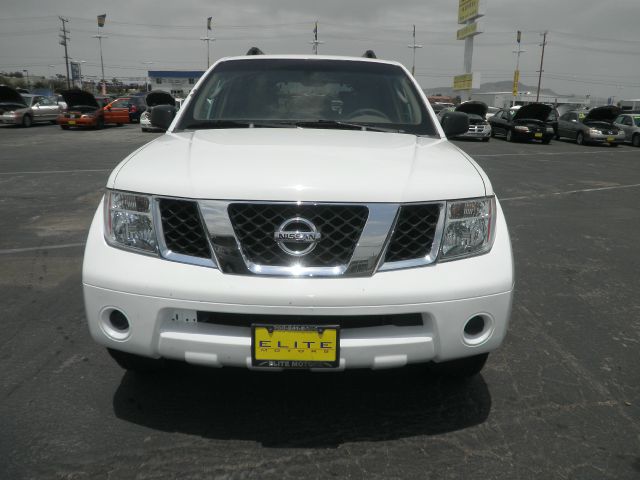 Nissan Pathfinder 2005 photo 4