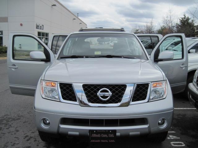 Nissan Pathfinder 2005 photo 3