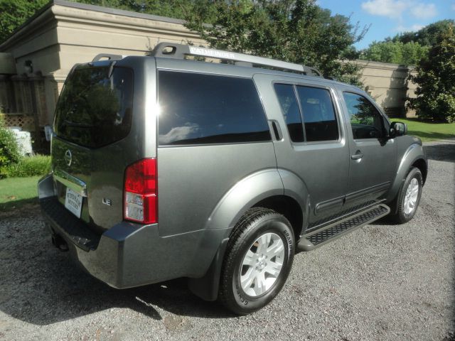 Nissan Pathfinder 2005 photo 19