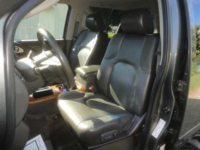 Nissan Pathfinder 2005 photo 23