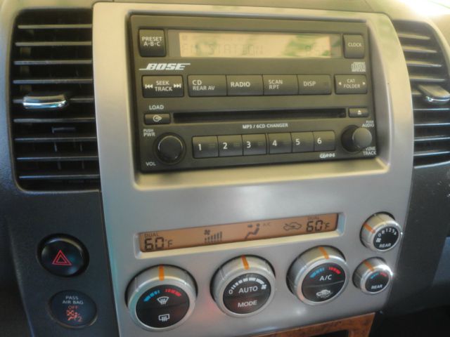 Nissan Pathfinder 2005 photo 4