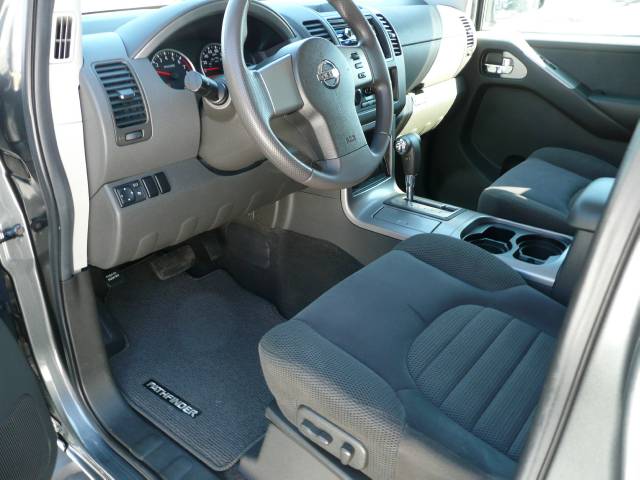 Nissan Pathfinder 2005 photo 5