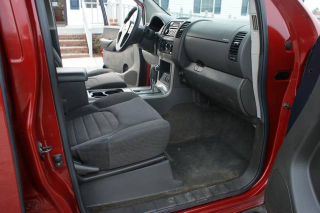 Nissan Pathfinder 2005 photo 5