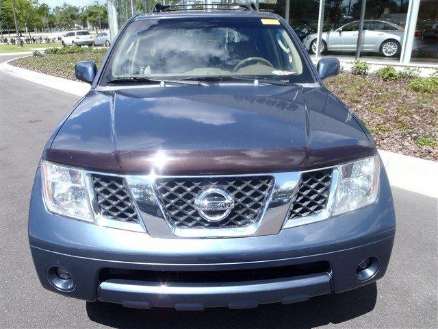 Nissan Pathfinder 2005 photo 2