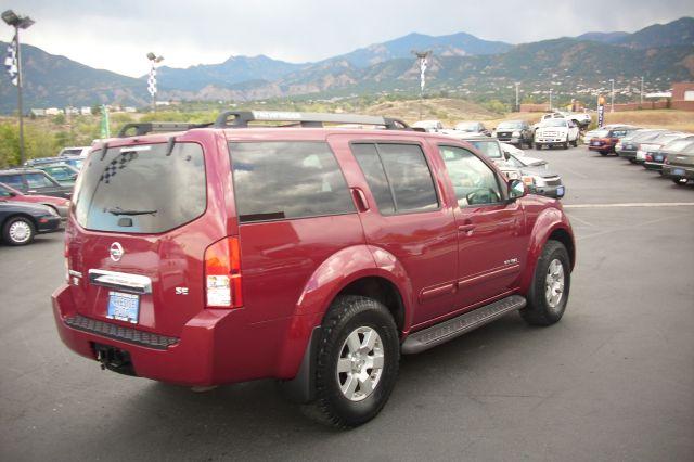 Nissan Pathfinder 2005 photo 4