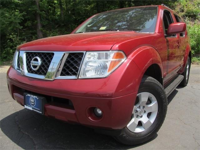 Nissan Pathfinder 2005 photo 11