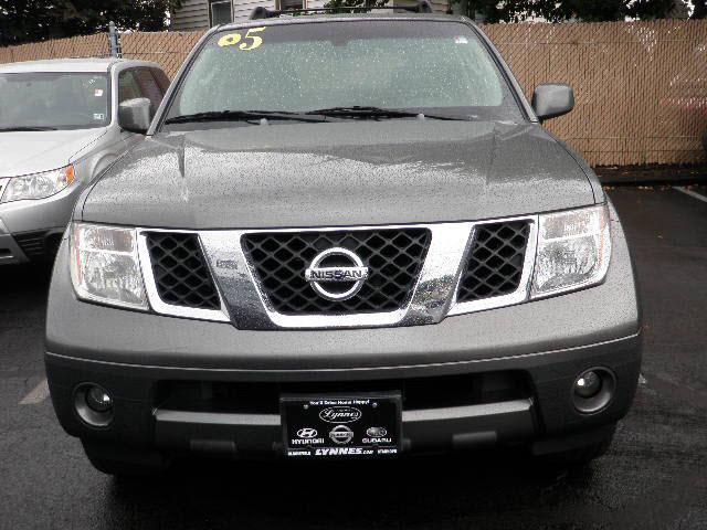 Nissan Pathfinder 2005 photo 1