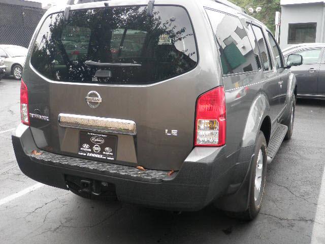 Nissan Pathfinder 2005 photo 4