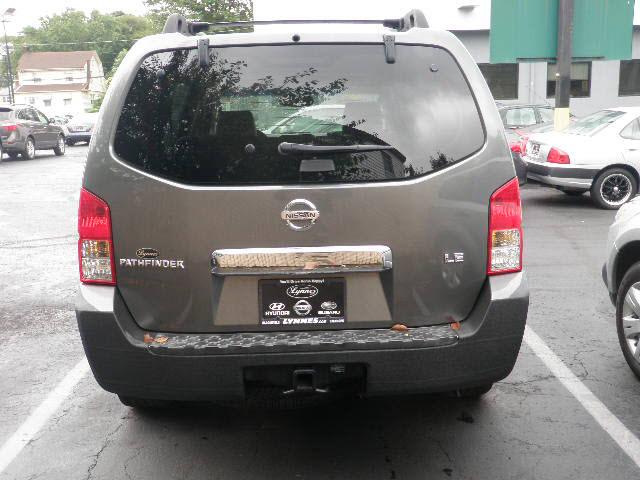 Nissan Pathfinder 2005 photo 5