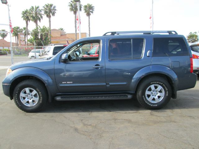 Nissan Pathfinder 2005 photo 3