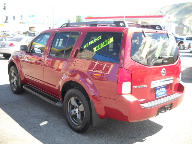 Nissan Pathfinder EX-L W/ DVD System SUV