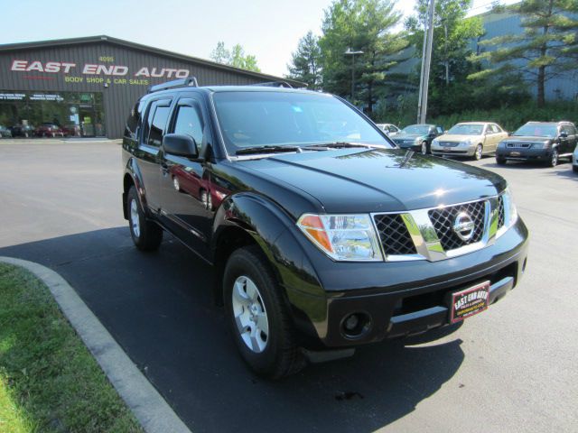 Nissan Pathfinder 2005 photo 4