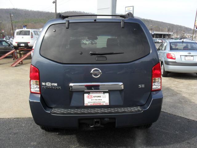 Nissan Pathfinder 2005 photo 3