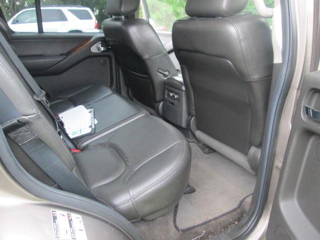 Nissan Pathfinder 2005 photo 1