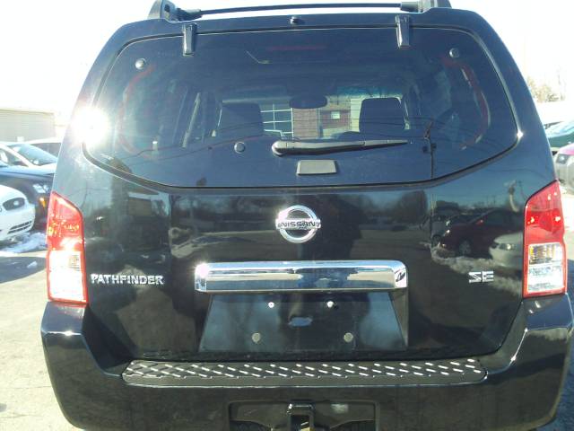 Nissan Pathfinder 2005 photo 3