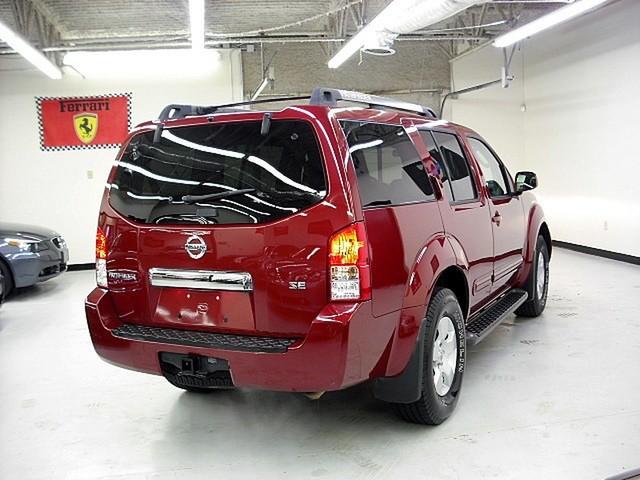 Nissan Pathfinder 2005 photo 3