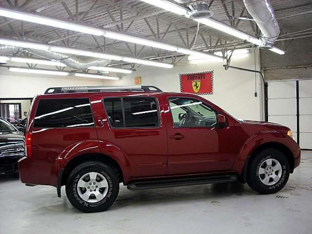 Nissan Pathfinder 2005 photo 4