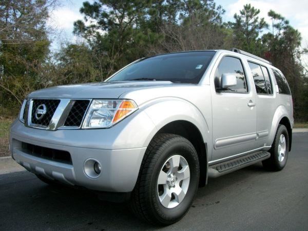 Nissan Pathfinder 2005 photo 0