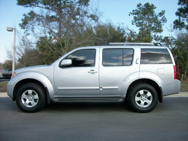 Nissan Pathfinder 2005 photo 3