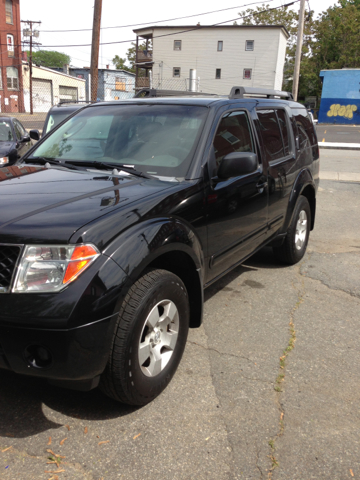 Nissan Pathfinder 2005 photo 4