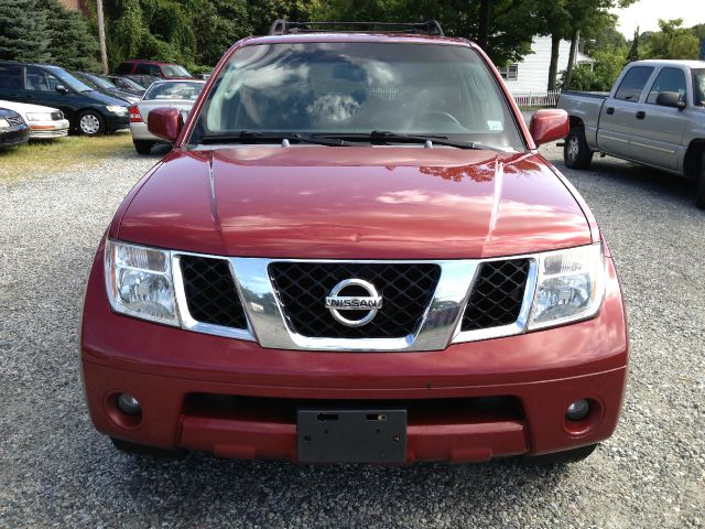 Nissan Pathfinder 2005 photo 2