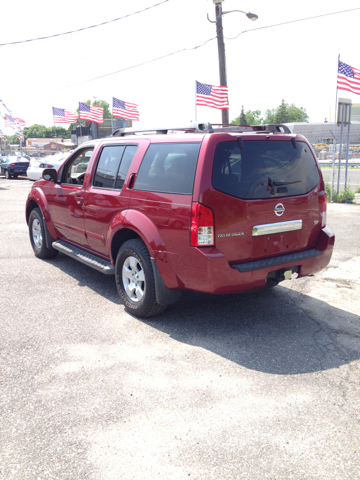 Nissan Pathfinder EX-L W/ DVD System SUV